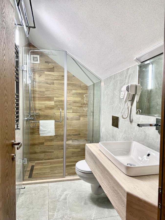 Hotel Embassy Tbilissi Extérieur photo