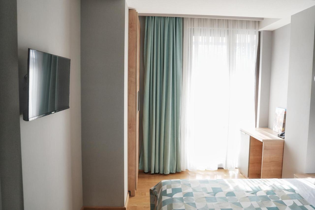 Hotel Embassy Tbilissi Extérieur photo